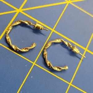 Twisted Gold Tone 3/4" Hoops Earrings